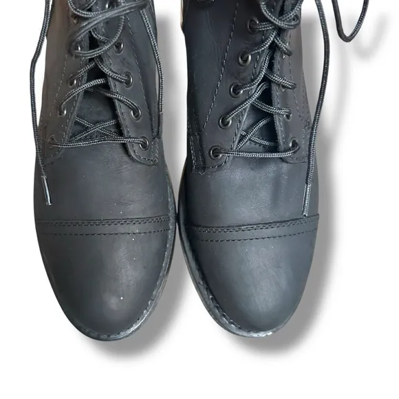 Thursday Boot Co. Women’s Black Matte Captain Lace Up Boots Western Grunge Sz 10