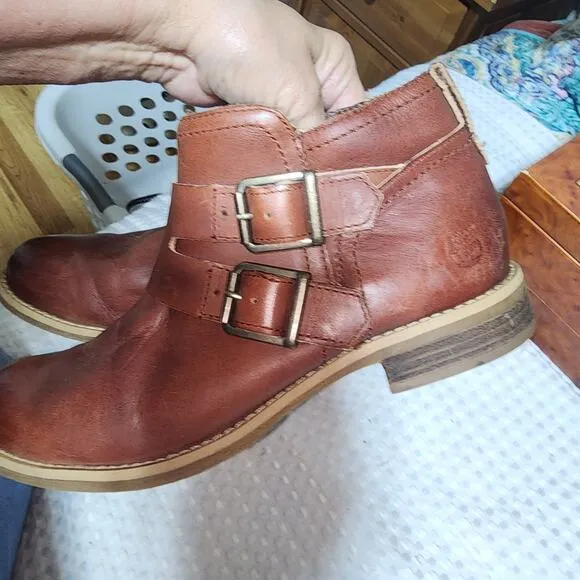TIMBERLAND EUC WOMENS SZ 8W SAVIN HILL DOUBLE BUCKLE BOOTIES BOOTS SHOES