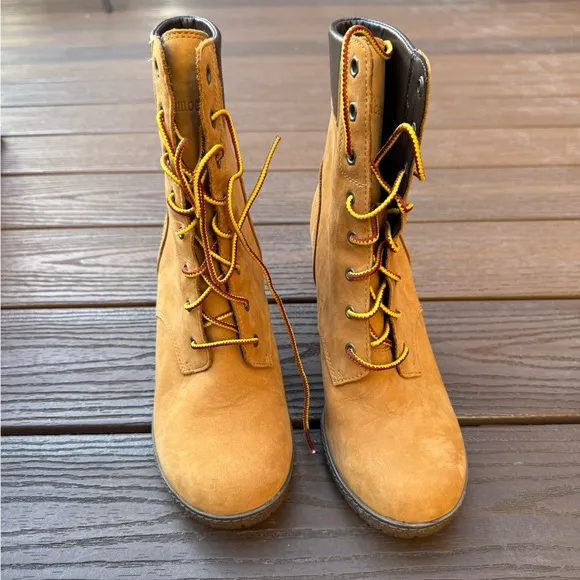 Timberland Heeled Lace-Up Boots - Size 8