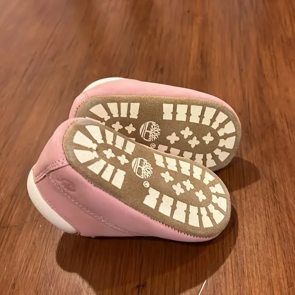 Timberland Infant Baby Crib Booties boots crib shoes pink Size 1 - 3/6 Months
