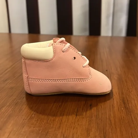 Timberland Infant Baby Crib Booties boots crib shoes pink Size 1 - 3/6 Months