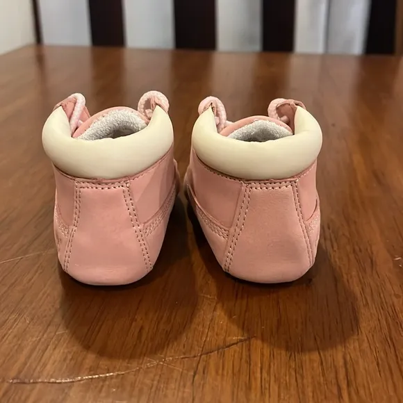 Timberland Infant Baby Crib Booties boots crib shoes pink Size 1 - 3/6 Months