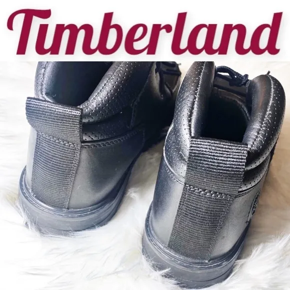 TIMBERLAND Men’s Rugged Street 2 Leather Chukka Boots, Size 8.5