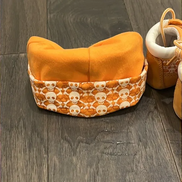 Timberland Naughty Skull crib booties boots hat shoes baby Size 3 infant 9mo-1yr