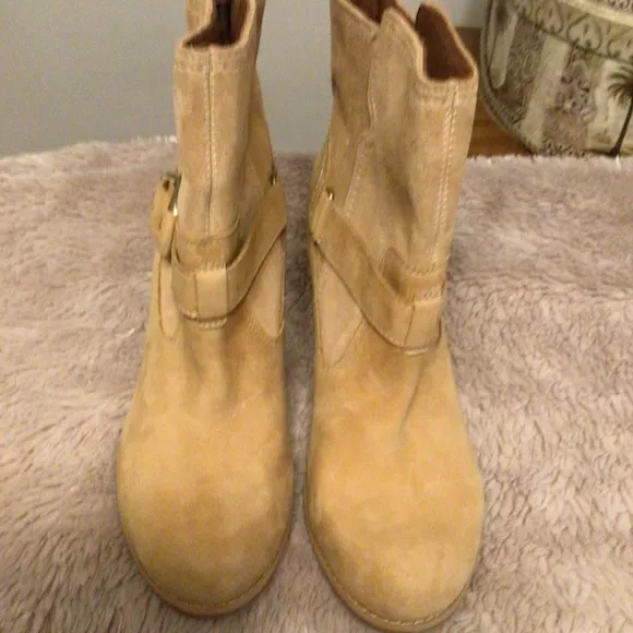 Timberland Suede Ankle Boot SZ 8