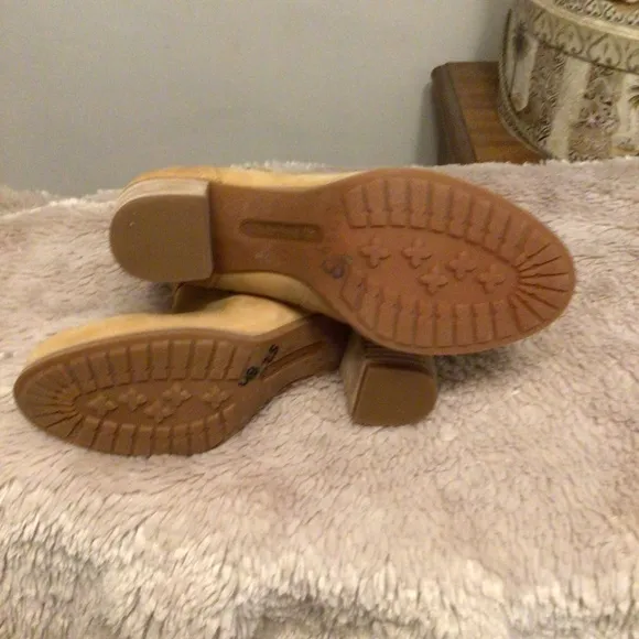 Timberland Suede Ankle Boot SZ 8