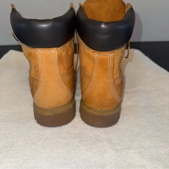 Timberland Tan and Black Boots High-Top Durable Design