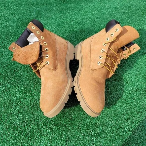 Timberland boots - Men's shoes - Size 10.5