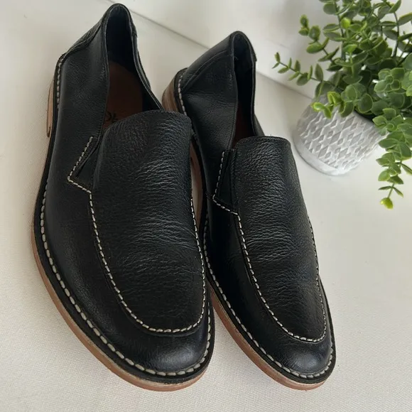 Tommy Bahama Black Leather Loafers