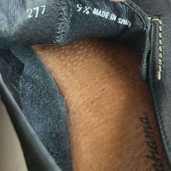 Tommy Bahama Black Leather Loafers