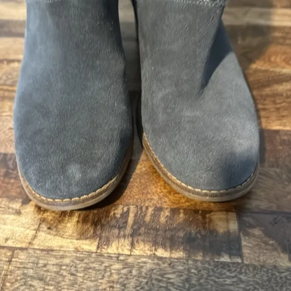 TOMS Suede Ankle Booties, Western, Block Heel, Gray, Black, Gently Used, Size 8