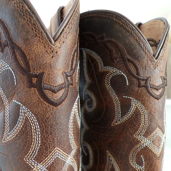 Tony Lama Embossed Leather Wingtip Big Kid Cowboy Boot, Fancy Snip Toe NIB