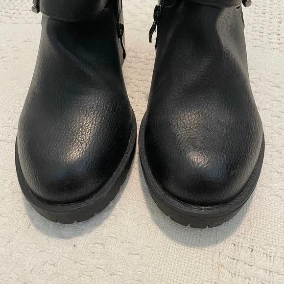 Torrid 7W pebbled faux moto chunky ankle boots 1947