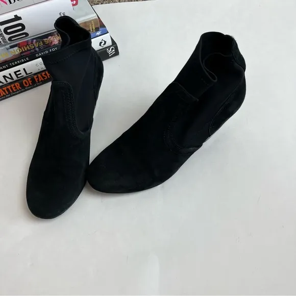 Tory Burch Brenda 6.5 M Boots Black Suede Wedge Booties Shoes Heels Women’s