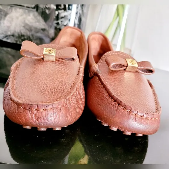 Tory Burch Ludlow Genuine Calf Tumbled Leather Driver Loafers Almond Brown US 7