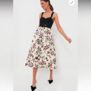 TUCKERNUCK Chantilly Vine Ella Dress Size 6