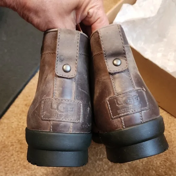 UGG AttelWaterproof Ankle Distressed boots