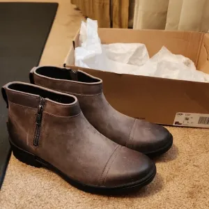 UGG AttelWaterproof Ankle Distressed boots