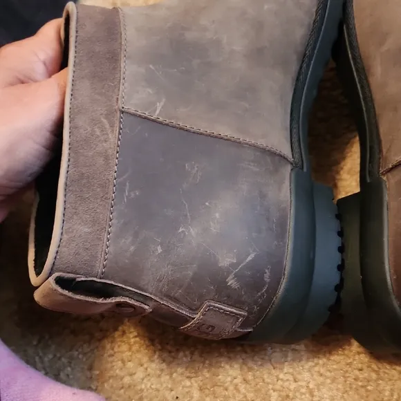 UGG AttelWaterproof Ankle Distressed boots