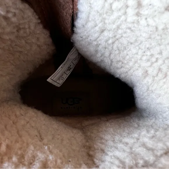 UGG Australia‎ Blayre II Suede Shearling Boots in Chestnut Women’s Size 7