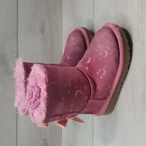 Ugg Australia Kids Bailey Bow Pink Barbie Moon &amp; star leather boots shoes sz 8