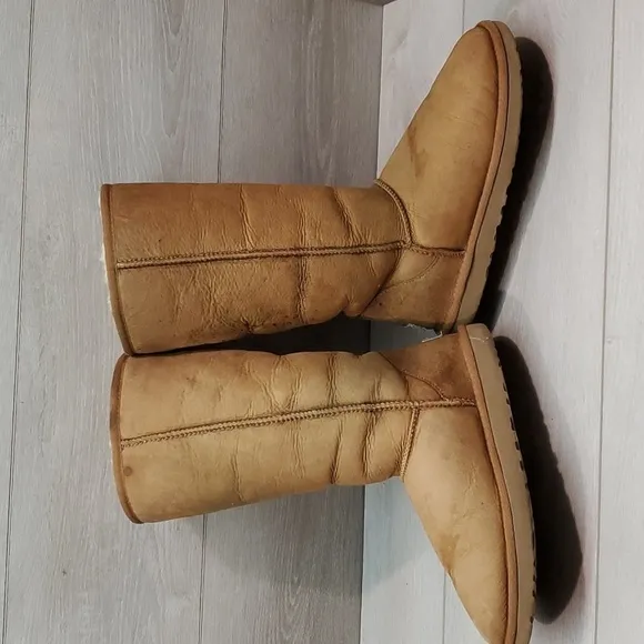 Ugg Australia Women 5804 Classic Tall Sheepskin Leather boots shoes sz 7