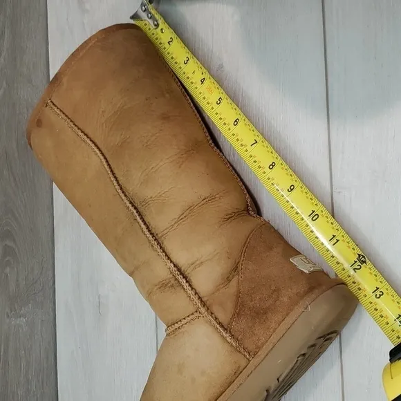 Ugg Australia Women 5804 Classic Tall Sheepskin Leather boots shoes sz 7