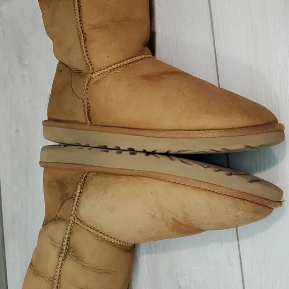 Ugg Australia Women 5804 Classic Tall Sheepskin Leather boots shoes sz 7