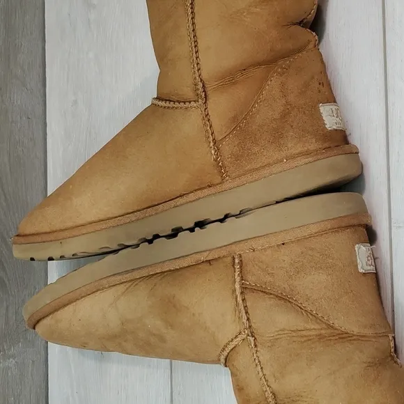 Ugg Australia Women 5804 Classic Tall Sheepskin Leather boots shoes sz 7