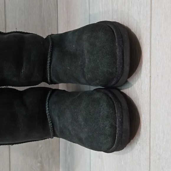Ugg Australia Women 5804 Leather Tall Sheepskin Boots shoes sz 7
