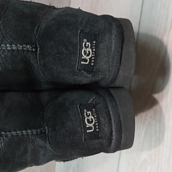 Ugg Australia Women 5804 Leather Tall Sheepskin Boots shoes sz 7