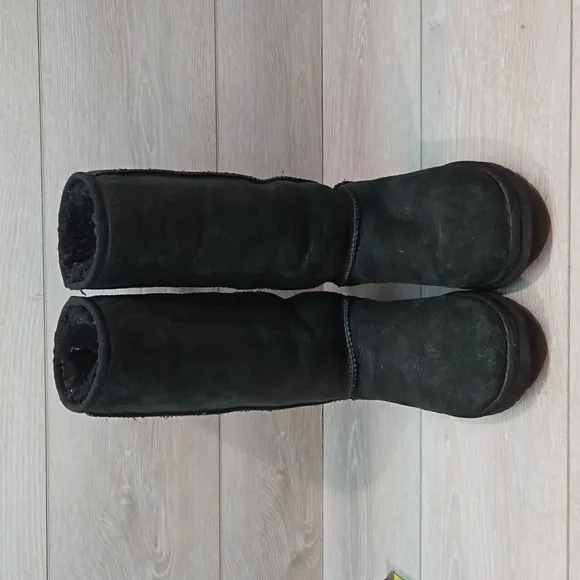 Ugg Australia Women 5804 Leather Tall Sheepskin Boots shoes sz 7