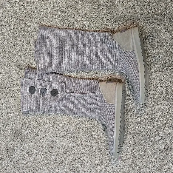 Ugg Australia Women 5819 Tall 3 button cardigan sweater boots shoes sz 8