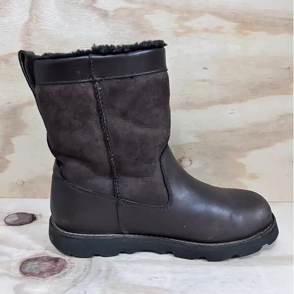 UGG Australia - Wrangell Shearling - Boots - Brown - Men's - 7.5 - S/N 5790