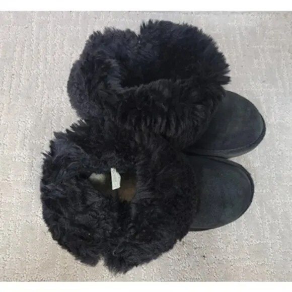 Ugg Bailey Button II 1016226 Women's Size 6 Black Suede Fur Lined Warm Boots