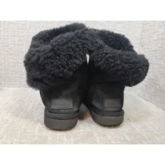 Ugg Bailey Button II 1016226 Women's Size 6 Black Suede Fur Lined Warm Boots