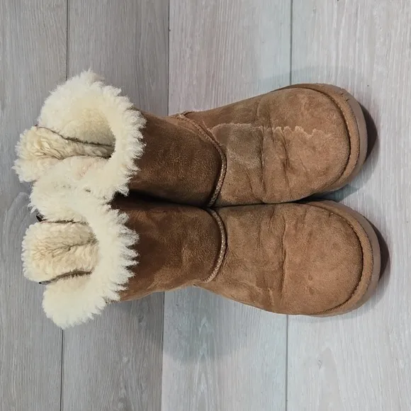 Ugg Big Girl Kids 3280K Ankle Leather Bow boots shoes sz 3
