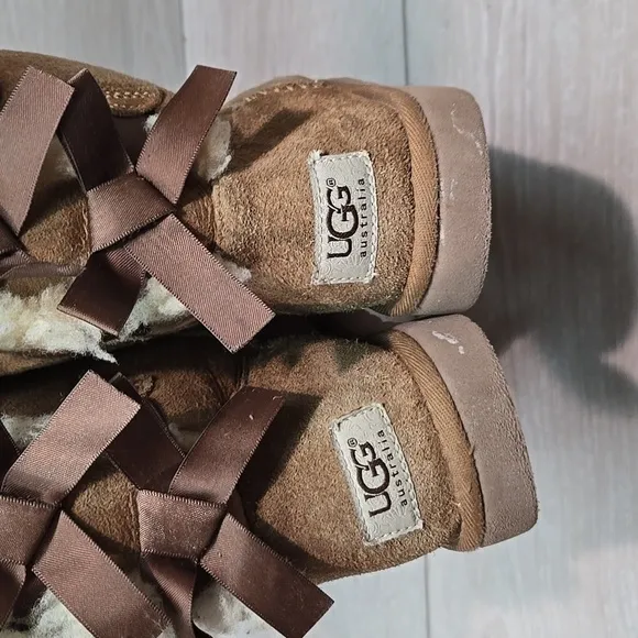 Ugg Big Girl Kids 3280K Ankle Leather Bow boots shoes sz 3