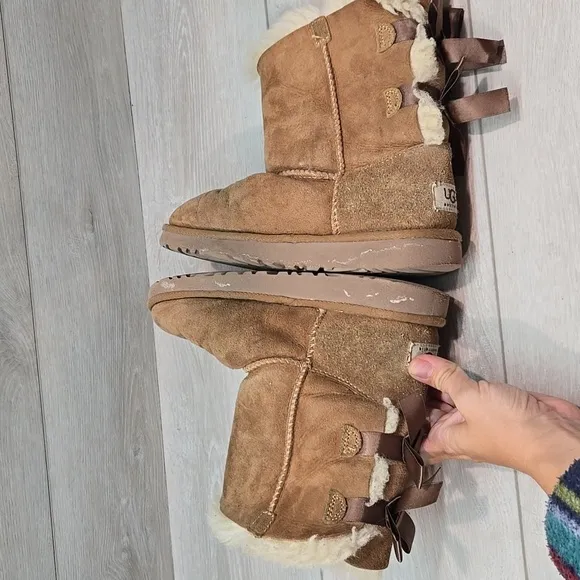 Ugg Big Girl Kids 3280K Ankle Leather Bow boots shoes sz 3