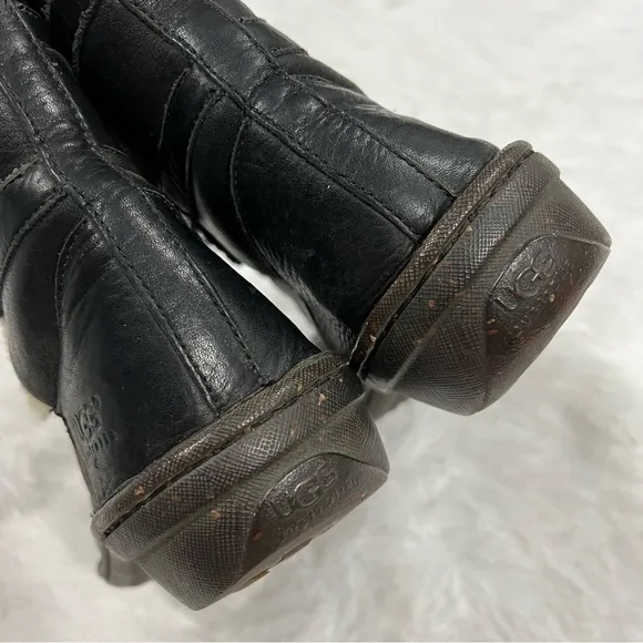 UGG Caspia Sheepskin Lined Leather Ankle Boots Size 8