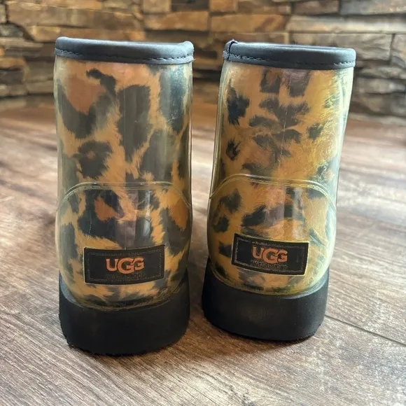 UGG Classic Clear Mini Panther Rubber/Sheepskin Waterproof Boots Women's Size 6