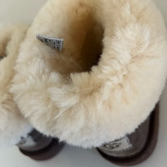 UGG Classic Short Boots Womens 5Camo Shearling Lined Shoes