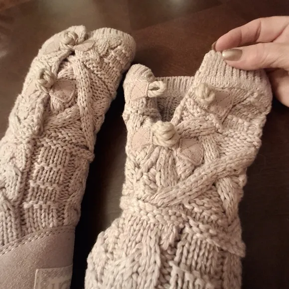UGG Classic Tall Chunky Cable Knit Creamy White Boots  Women Size 7