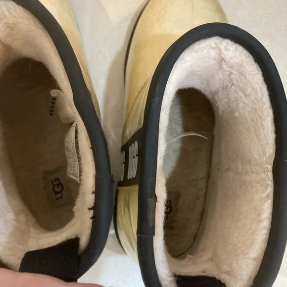 UGG Clear Mini