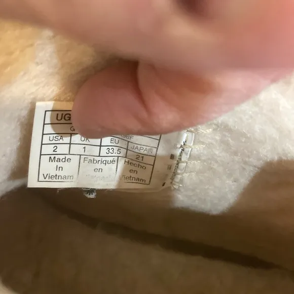 UGG Clear Mini