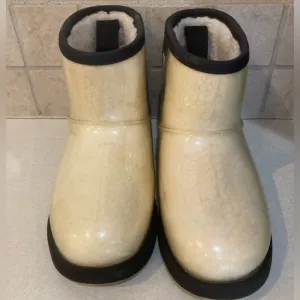 UGG Clear Mini