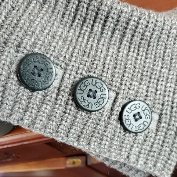 UGG Gray Winter Knit Boots Cozy Mid-Calf Design - 7