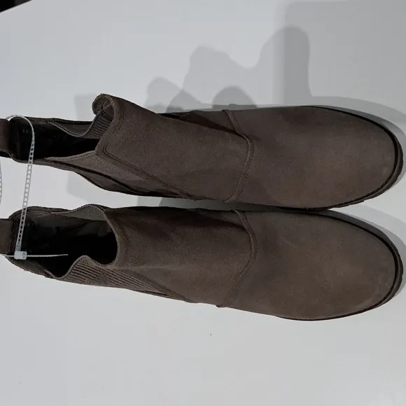 UGG Hazel Suede Chelsea Boots