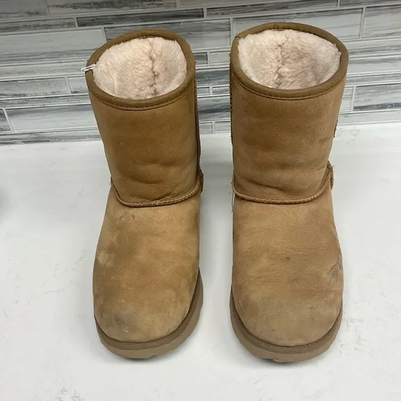 Ugg Kids Unisex Classic Weather Short Il Waterproof Boots...