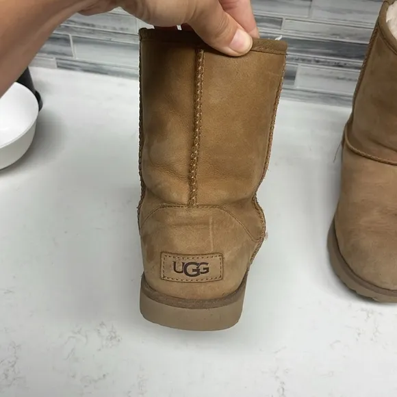 Ugg Kids Unisex Classic Weather Short Il Waterproof Boots...